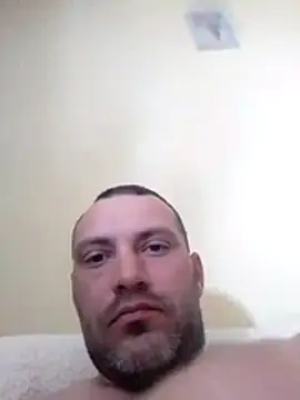 Snapshot of pacakiraly21 chatting on May 28, 7:27 am pacakiraly21 online show from May 28, 7:27 am
