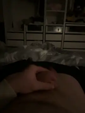 Snapshot of NotatingGrinder chatting on February 16, 1:57 am NotatingGrinder online show from February 16, 1:57 am