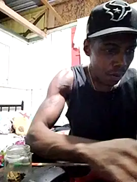 Snapshot of roxa2784 chatting on July 20, 8:17 am roxa2784 online show from July 20, 8:17 am