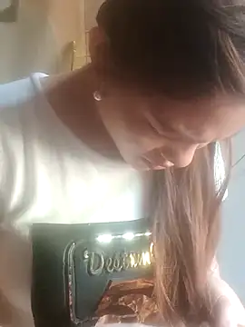 jjennyyy online show from March 31, 7:20 am