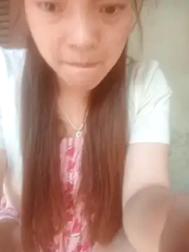 jjennyyy online show from April 8, 7:19 am