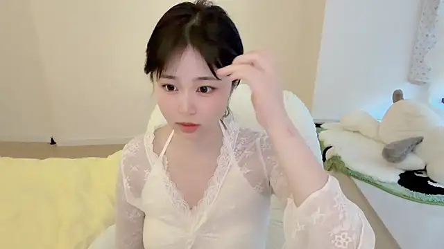 Onefiona online show from April 9, 5:40 am