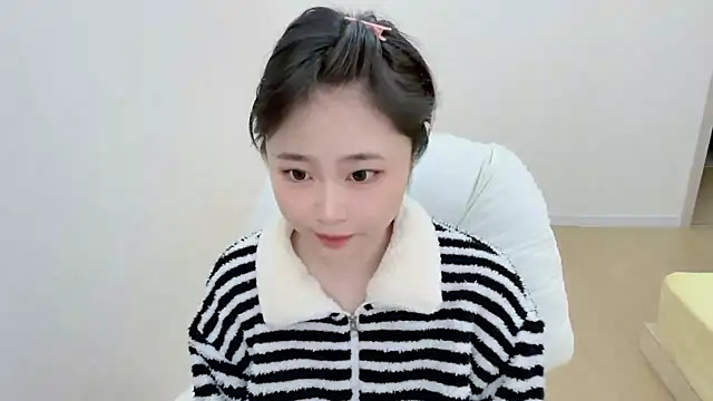 Onefiona online show from April 15, 6:53 am