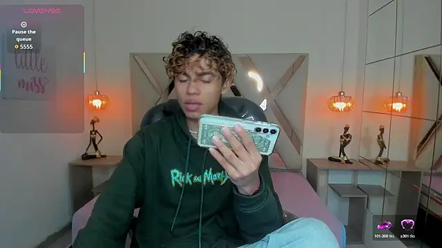 Snapshot of Anyelo_Twink chatting on May 18, 4:07 am Anyelo Twink online show from May 18, 4:07 am