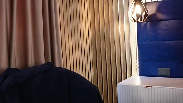 KylieeV online show from March 16, 7:34 am