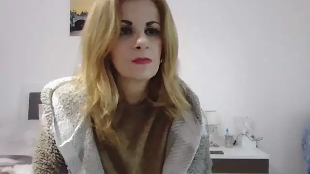 Clara1986 online show from February 17, 4:13 pm