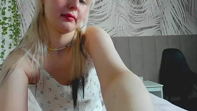 Snapshot of AdeleSilvy chatting on February 3, 2:53 am AdeleSilvy online show from February 3, 2:53 am