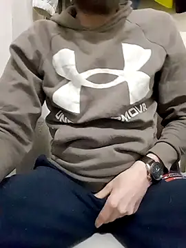 80julien online show from March 1, 5:42 am