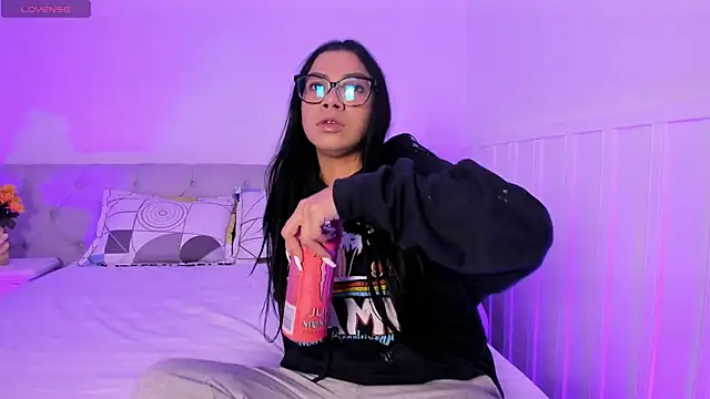 Little Lexyy online show from February 8, 3:54 am