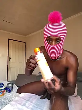 Snapshot of HotTwink_ZAR chatting on February 20, 6:48 am HotTwink ZAR online show from February 20, 6:48 am