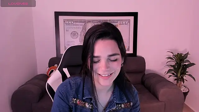 LucianaMoreau online show from January 18, 2:15 am