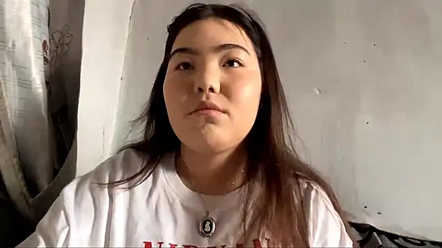 MollyAsian online show from January 12, 8:08 am