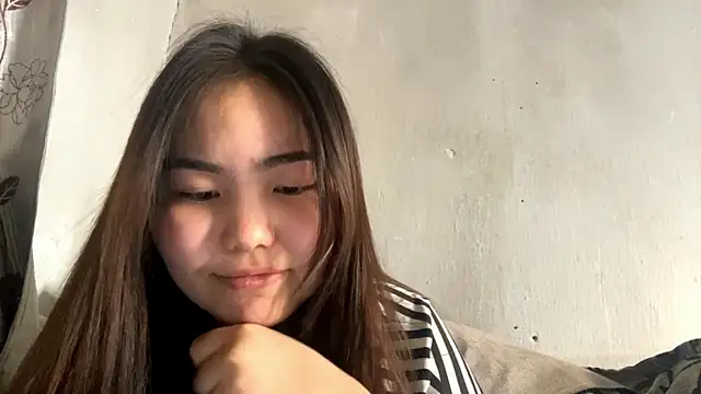 MollyAsian online show from January 18, 8:51 am