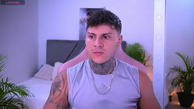 goldenatlasX online show from April 29, 8:04 pm