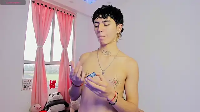 Maiky Cooper01 online show from April 18, 3:16 pm