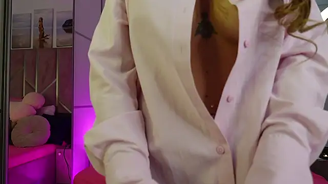 rianaaross online show from March 7, 6:54 am