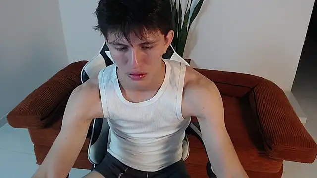 Snapshot of DarrenColleen chatting on March 3, 10:54 am DarrenColleen online show from March 3, 10:54 am