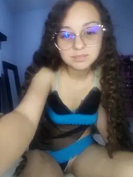 Snapshot of racheldepp_ chatting on February 10, 4:38 am racheldepp online show from February 10, 4:38 am