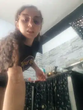 Snapshot of racheldepp_ chatting on February 11, 2:22 pm racheldepp online show from February 11, 2:22 pm