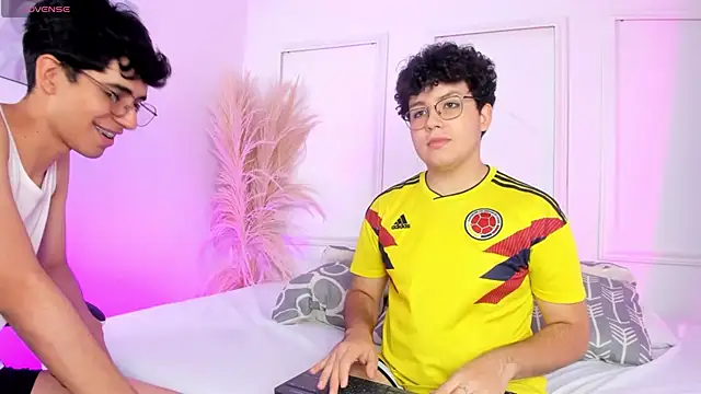 ian and austin online show from January 12, 12:32 pm