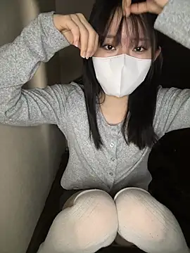 Snapshot of rin_15 chatting on March 2, 4:36 am rin 15 online show from March 2, 4:36 am