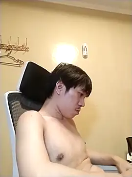 asian guy67 online show from May 29, 7:45 pm