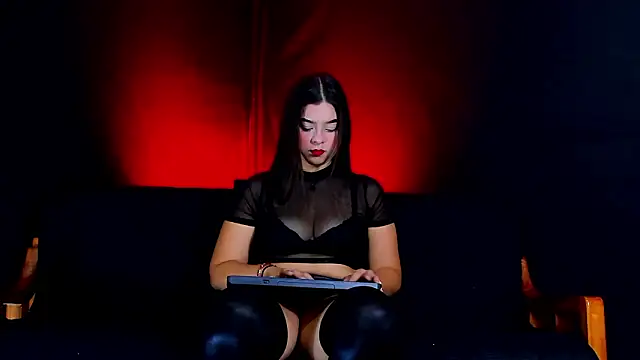 Snapshot of JessicaStones chatting on February 2, 7:01 pm JessicaStones online show from February 2, 7:01 pm