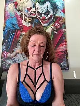 gabi-milf online show from February 18, 8:10 am