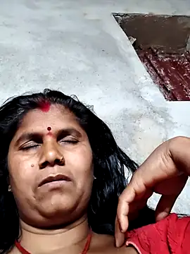 Snapshot of Hot_di97 chatting on April 20, 8:21 pm Hot di97 online show from April 20, 8:21 pm