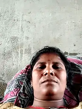 Snapshot of Hot_di97 chatting on May 15, 10:50 pm Hot di97 online show from May 15, 10:50 pm