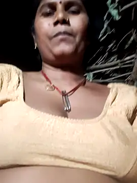 Snapshot of Hot_di97 chatting on May 25, 3:18 pm Hot di97 online show from May 25, 3:18 pm