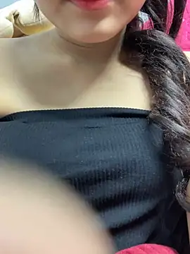 Snapshot of Bebun chatting on February 8, 2:37 am Bebun online show from February 8, 2:37 am