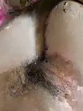 Snapshot of Bebun chatting on February 14, 11:23 pm Bebun online show from February 14, 11:23 pm