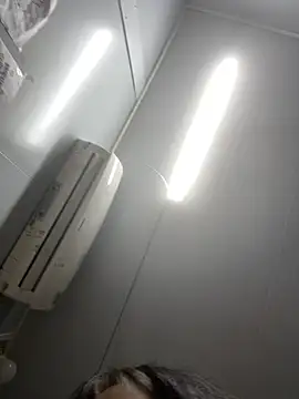 Snapshot of Bebun chatting on February 24, 4:21 am Bebun online show from February 24, 4:21 am