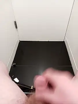 Hertsguy1984 online show from March 12, 9:32 pm