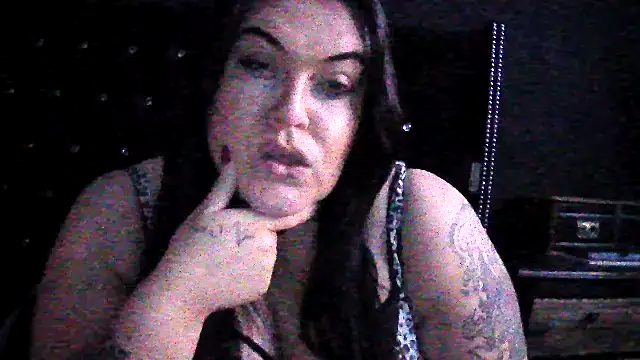 Miss CurvesXXX online show from January 15, 11:30 pm