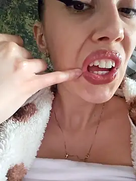 Virgin Pussy SquirtX online show from February 16, 11:39 am