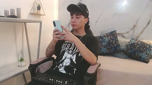 XanderGrey8 online show from April 15, 7:58 pm