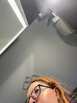 coy girl  online show from March 12, 12:22 pm