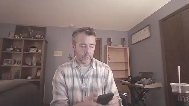 chrisw8140 online show from March 20, 4:28 am