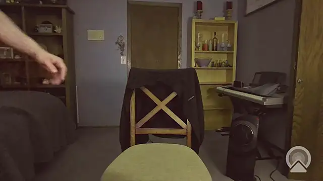 chrisw8140 online show from April 7, 4:24 am