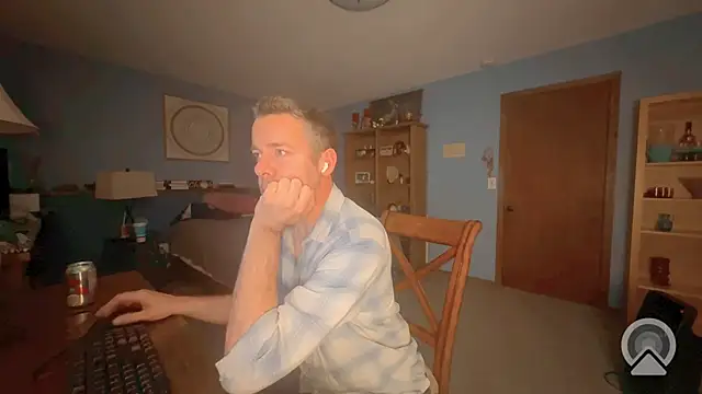 chrisw8140 online show from June 26, 5:12 am