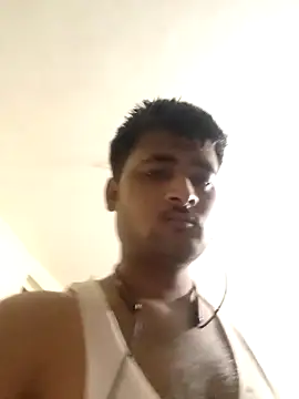 Snapshot of allumatar chatting on June 4, 4:24 pm allumatar online show from June 4, 4:24 pm