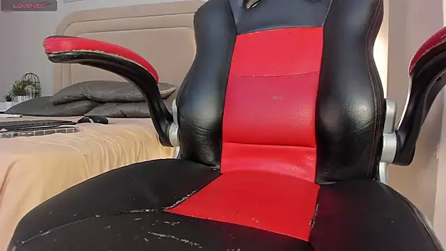 Meeganfoox online show from January 14, 3:56 am