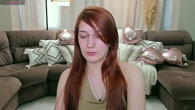 Snapshot of Polly_Sweet chatting on February 20, 11:32 am Polly Sweet online show from February 20, 11:32 am