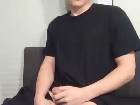 Snapshot of zinoou87 chatting on February 6, 9:51 pm zinoou87 online show from February 6, 9:51 pm