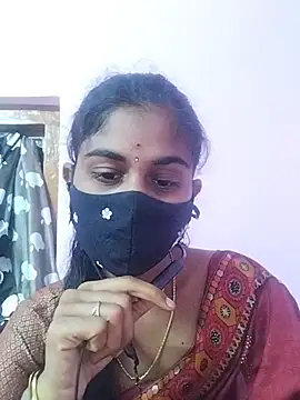 Snapshot of Tamil_Hot_RoyalQueen chatting on January 14, 3:39 pm Tamil Hot RoyalQueen online show from January 14, 3:39 pm