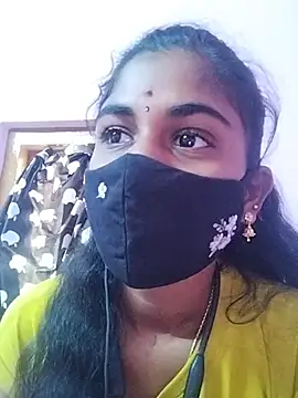 Snapshot of Tamil_Hot_RoyalQueen chatting on January 15, 3:44 am Tamil Hot RoyalQueen online show from January 15, 3:44 am