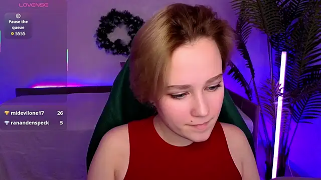 Ellie Heavenly online show from January 15, 8:30 am