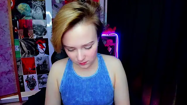 Snapshot of Ellie_Heavenly chatting on February 14, 1:57 am Ellie Heavenly online show from February 14, 1:57 am